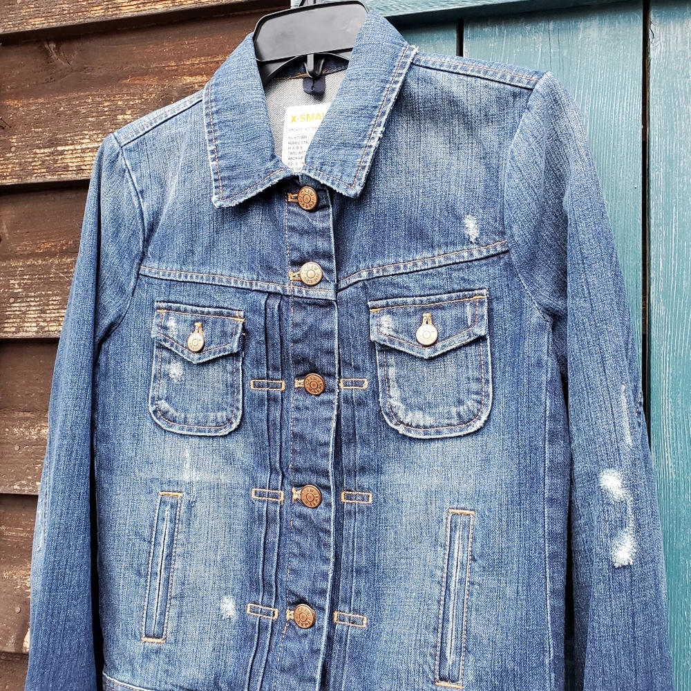 J Crew Distressed Jean Jacket Denim Medium Wash Blue XS Trucker - Picture 4 of 10